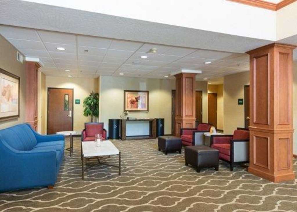 Comfort Suites Springfield Riverbend Medical Interior photo